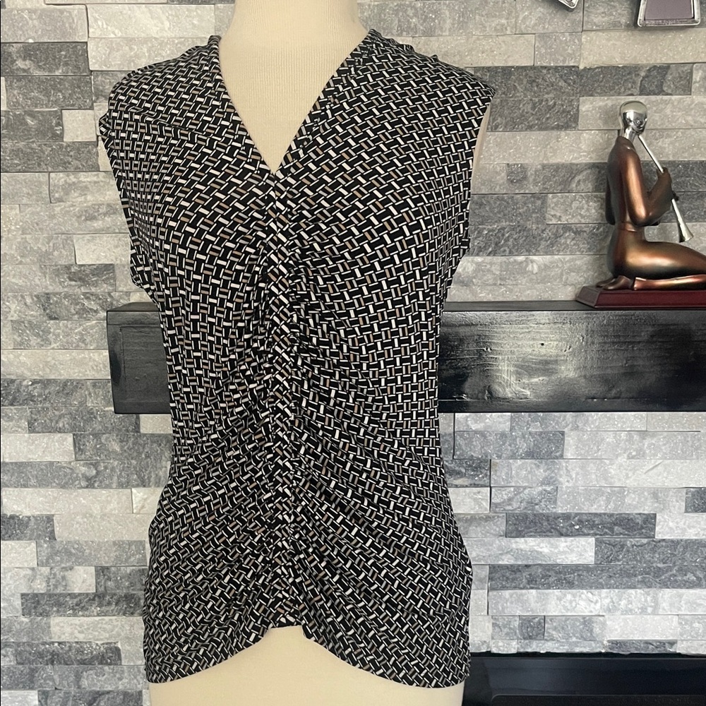White House Black Market Top Sleeveless Size M